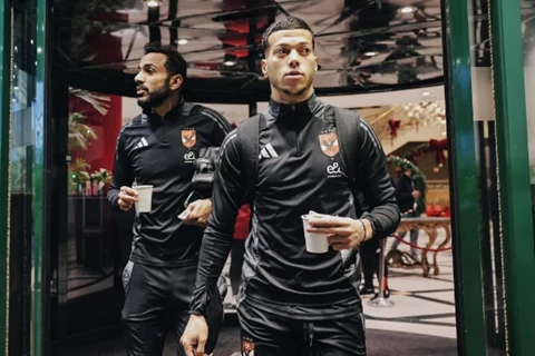 الأهلي يخوض مرانه الرئيسي بالجزائر استعدادًا لمواجهة شباب بلوزداد (فيديو)